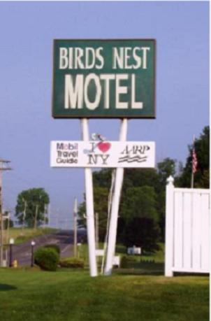 سكانيتيليس Birds Nest Motel المظهر الخارجي الصورة
